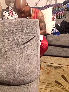 Snapshot of assntitz333 chatting on September 20, 7:28 am assntitz333 online show from September 20, 7:28 am