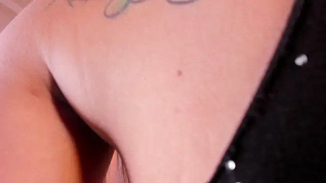 ArianaGolden online show from April 14, 2:50 pm