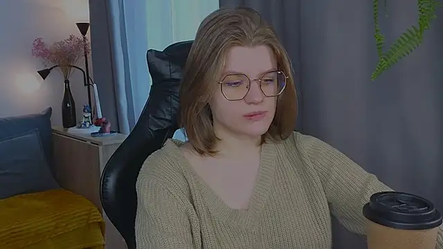  JessieVibes online show from April 11, 1:26 pm