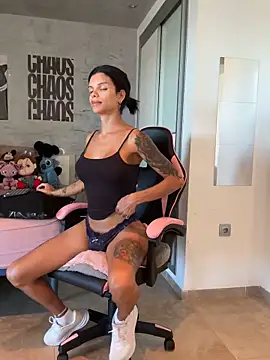 Rosariolovex online show from September 22, 7:18 am