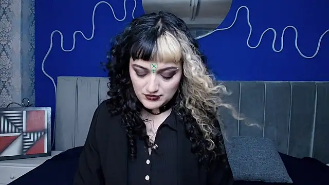 JeanneSabatier online show from June 3, 8:03 pm