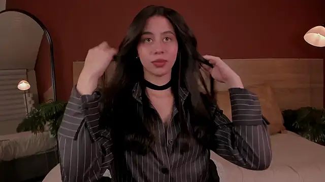 hannah brady online show from November 12, 11:14 pm