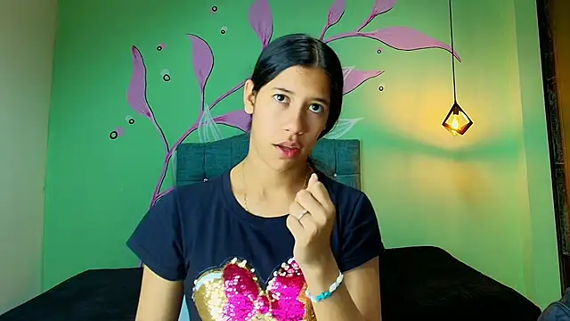 Connie Bell online show from December 1, 1:03 pm