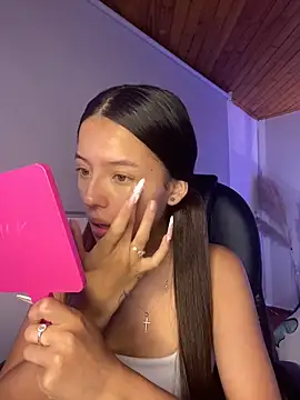 Sofia18 pinkk online show from April 5, 1:59 am