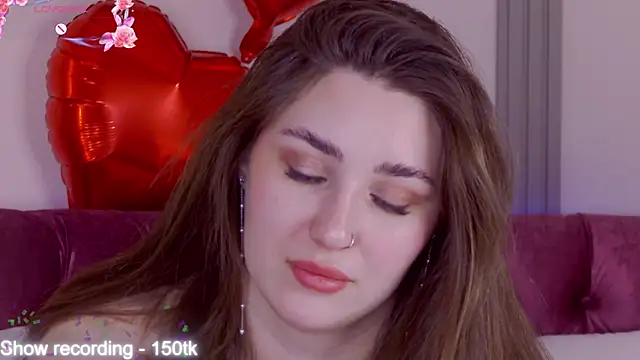 KiraBarlows online show from April 7, 4:47 am