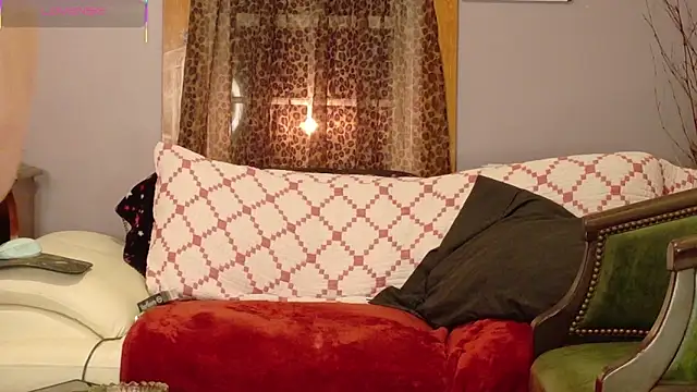 Badgirlpr2 online show from February 14, 7:10 am