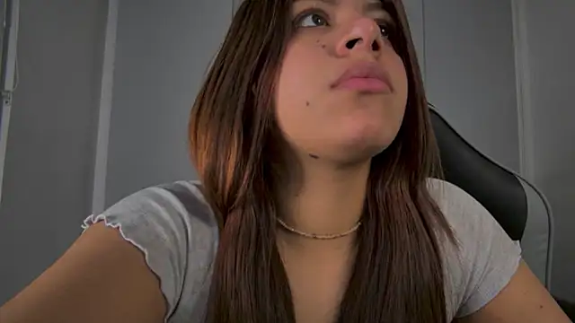 AmandaBrooks 18 online show from March 20, 1:43 am