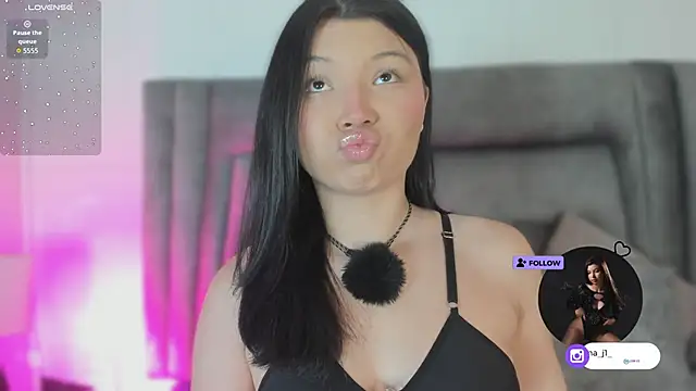 DannaJhonson1 online show from April 18, 7:29 pm