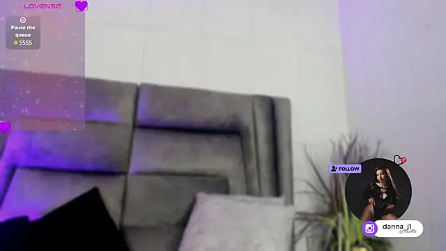 DannaJhonson1 online show from December 2, 7:49 pm