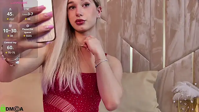 MaeveDream online show from March 3, 8:48 pm