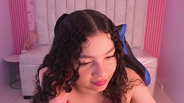 shalon diaz s online show from February 21, 8:09 pm