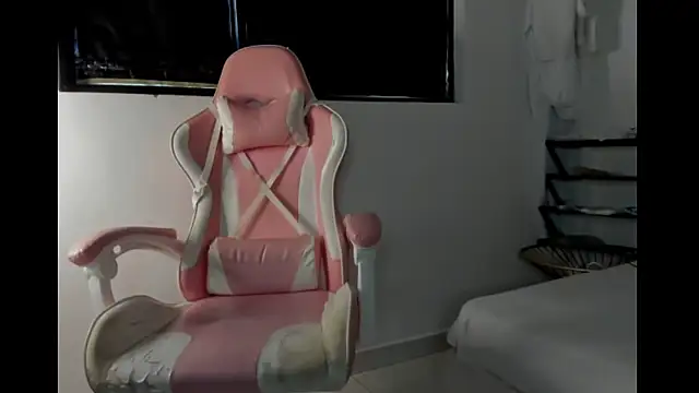 ScarlettKai online show from July 7, 1:14 pm