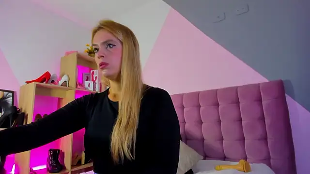 SammyLauren online show from February 3, 2:11 pm