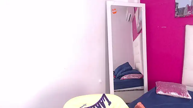 tinyy whore18 online show from November 19, 7:47 pm