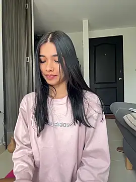 Bella Smiith  online show from February 19, 4:28 pm