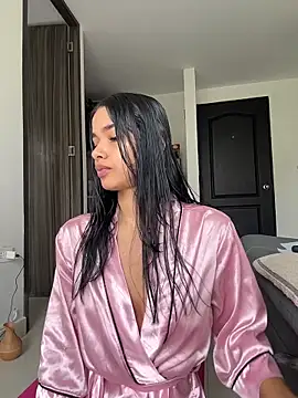 Bella Smiith  online show from February 18, 3:55 pm