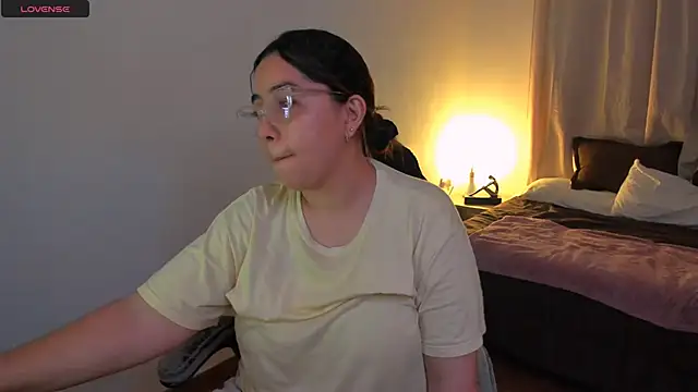 brithany olson25 online show from September 17, 11:41 am