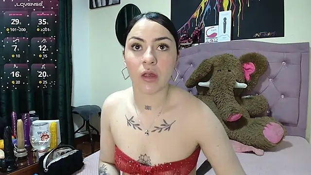 Emmie Hot online show from November 12, 12:25 pm