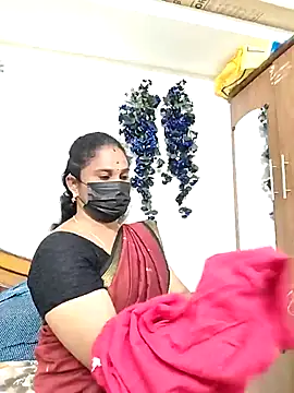 Snapshot of Tamil_Aathira chatting on October 4, 1:39 pm Tamil Aathira online show from October 4, 1:39 pm