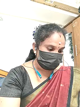 Snapshot of Tamil_Aathira chatting on October 28, 6:13 pm Tamil Aathira online show from October 28, 6:13 pm