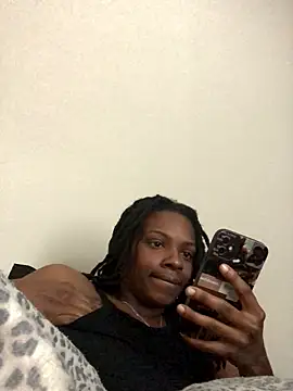 theprettysoles online show from January 5, 5:27 pm