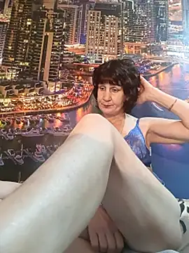 Laura Kiss online show from November 1, 5:39 pm