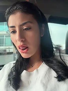 fiorella paris online show from April 15, 10:10 pm