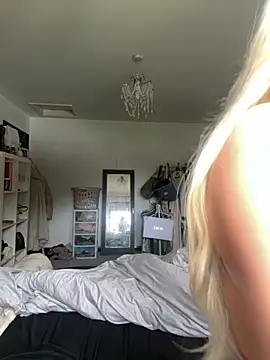 blissdimicco online show from October 26, 12:22 pm