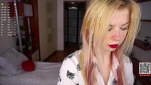 LynetHakes online show from December 21, 9:19 pm