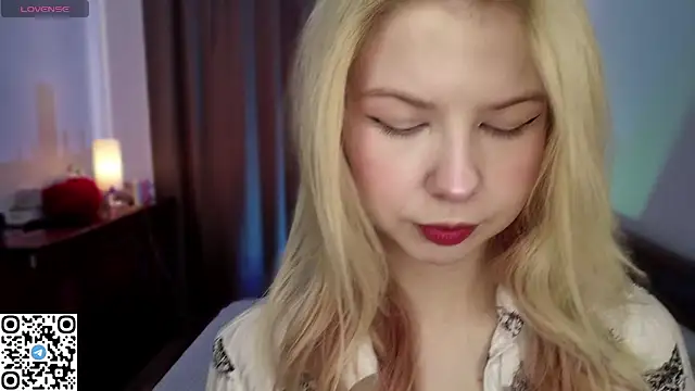 LynetHakes online show from March 18, 6:18 am