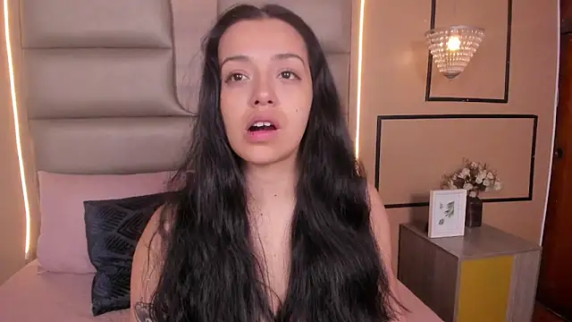 CAYLINCOLLINS online show from March 18, 3:00 am