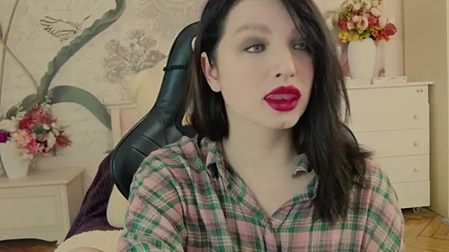 BritneyBarker online show from February 18, 9:47 pm