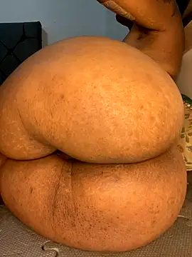 Charlotte bronxxx online show from October 18, 7:15 pm