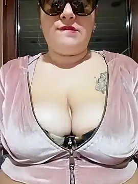 topina8 online show from November 11, 8:28 pm