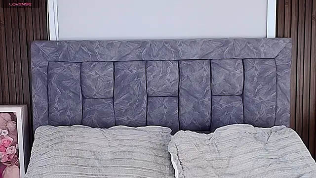 MeganCrow online show from April 18, 7:58 pm