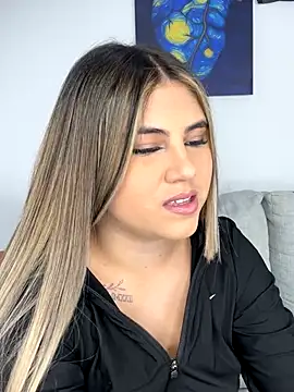 MeganCrow online show from November 3, 12:36 am