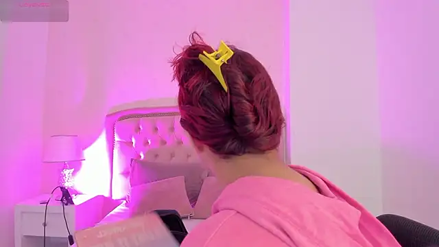 Kendall  Fox online show from February 12, 5:20 am