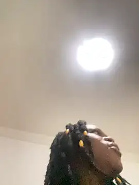 Boneca25 online show from January 17, 12:45 pm