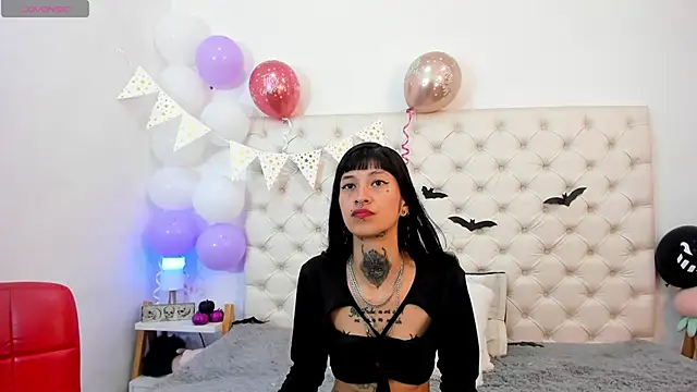 Snapshot of esmeralda06 chatting on October 8, 4:00 pm esmeralda06 online show from October 8, 4:00 pm