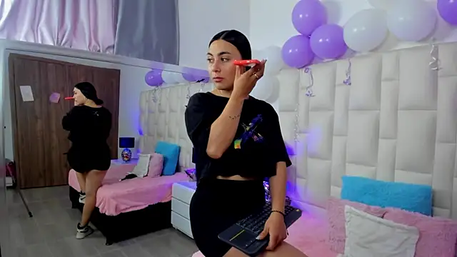 Ariana rouse online show from November 6, 4:57 pm