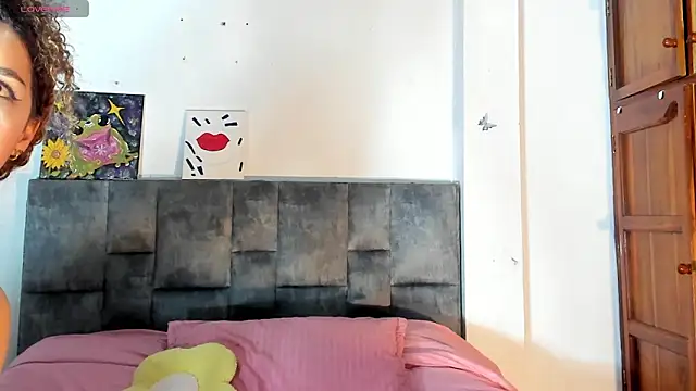 Isangel  online show from November 18, 2:23 am