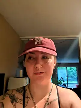 goblingirl888 online show from April 1, 7:00 pm