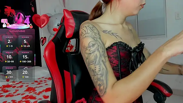 Nicol TransGirl online show from February 14, 4:14 am