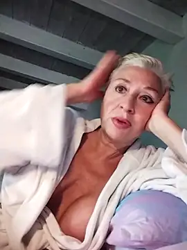 divinaerotica online show from April 18, 4:42 pm