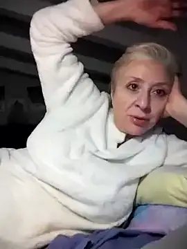 divinaerotica online show from November 29, 9:41 pm