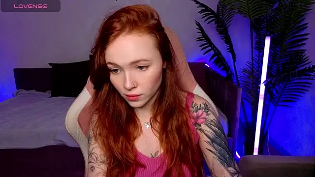 Maya Light online show from March 22, 1:55 am