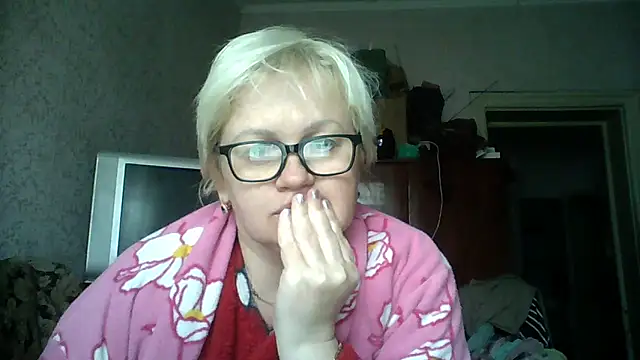 Mayya4321 online show from April 10, 1:50 pm