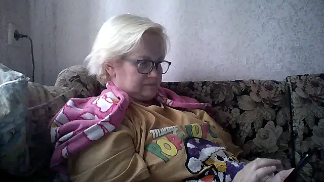 Mayya4321 online show from June 3, 1:01 pm