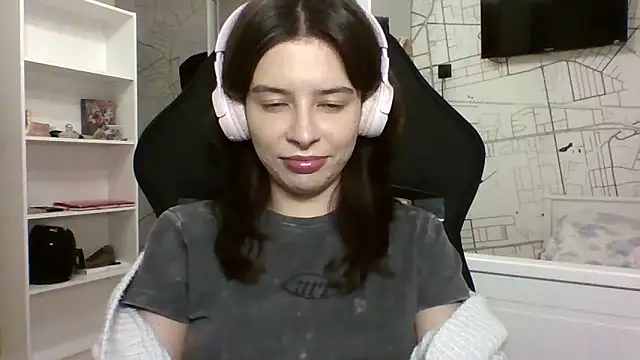 LariceSexy online show from December 5, 7:15 pm