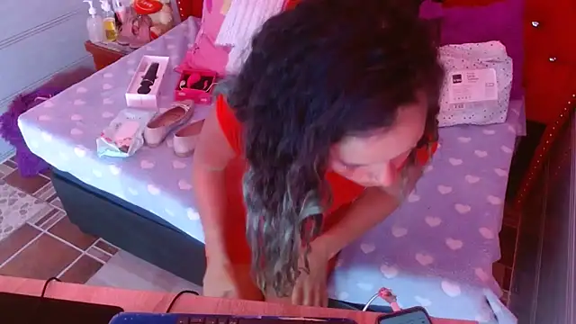 Ariasmithog online show from March 9, 3:59 pm